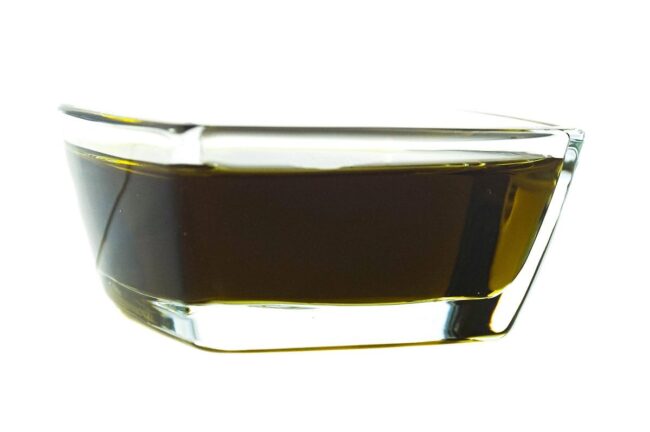 Schwarzes Holunderkernöl kaltgepresst unraffiniret bio im Glas Naturra